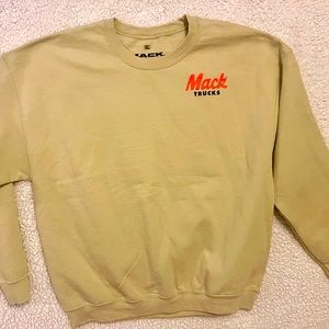 XL MENS TAN MACK TRUCK OFFICIAL MERCHANDISE LICENSED SWEATSHIRT,